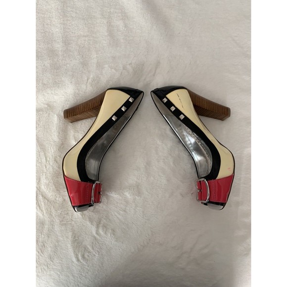 NAUGHTY MONKEY WHITE PATENT LEATHER PEEP TOE SPECTATOR PUMPS BUCKLE DETAIL 6.5 - Picture 5 of 8